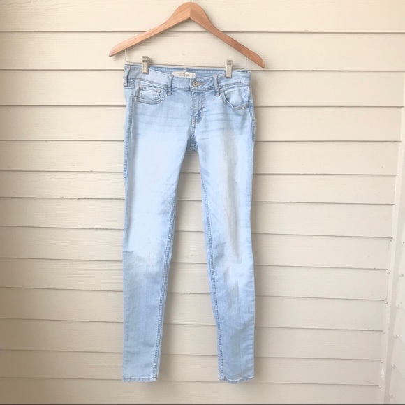 size 8 in hollister jeans